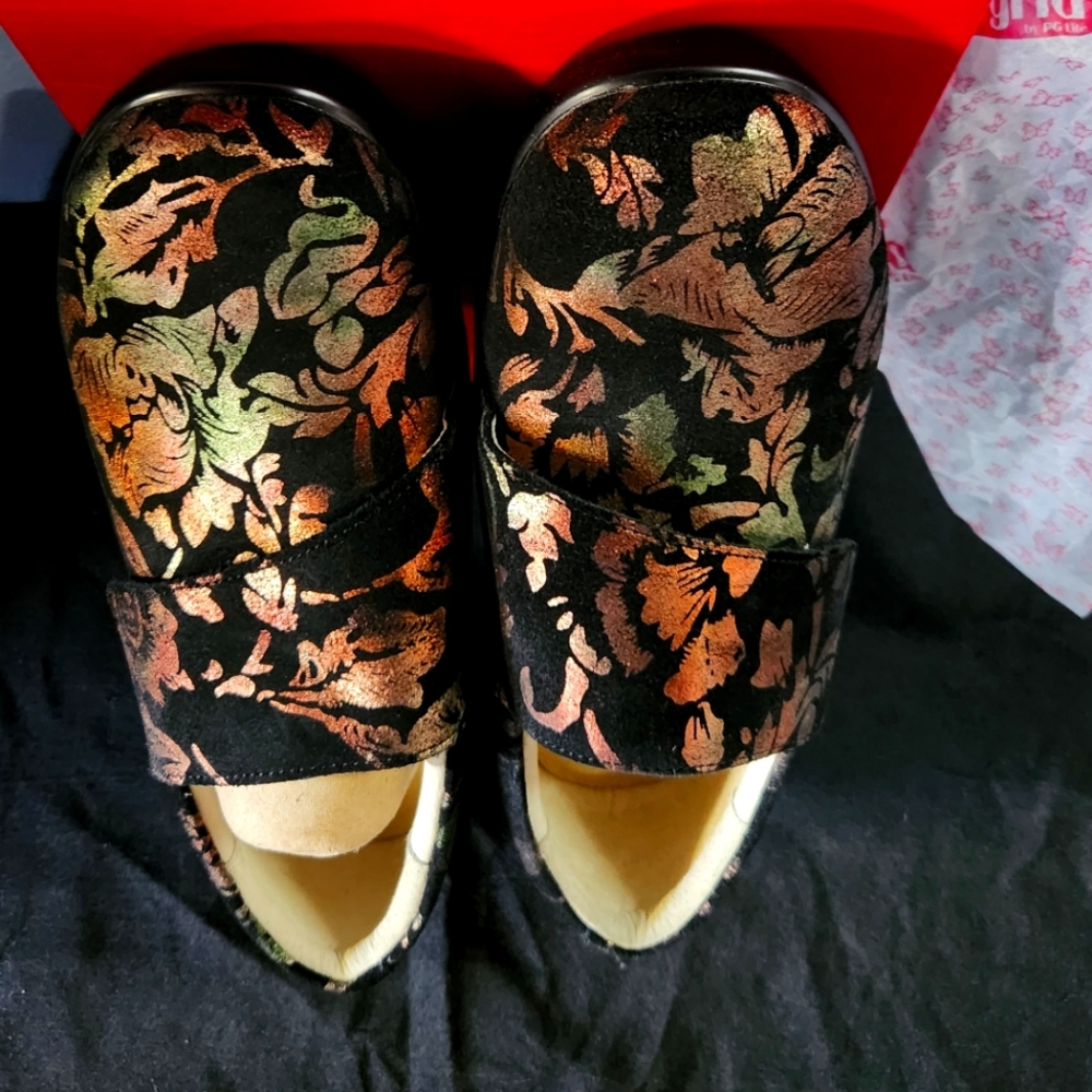 Alegria womans shoes
